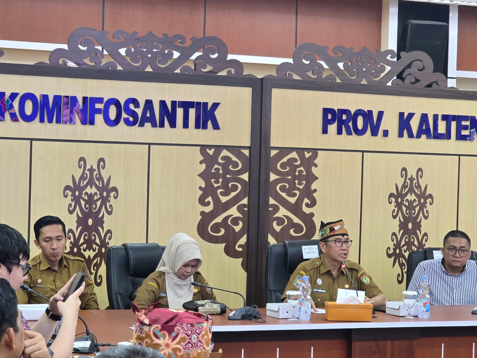 Plt. Sekda Kalteng Buka Sosialisasi Aplikasi dan Kartu Huma Betang Sejahtera Tahun 2025